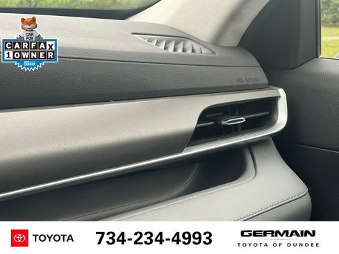 Used 2023 Toyota Highlander XLE AWD/4WD image 21
