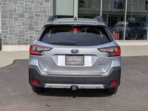 Used 2024 Subaru Outback Limited AWD/4WD image 4