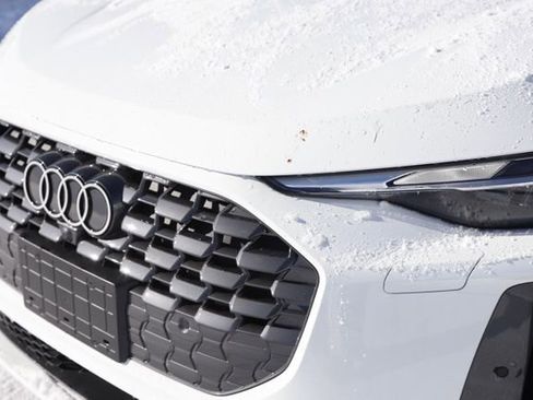 New 2025 Audi Q5 Premium image 11