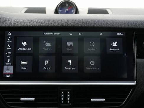 Used 2020 Porsche Cayenne image 62