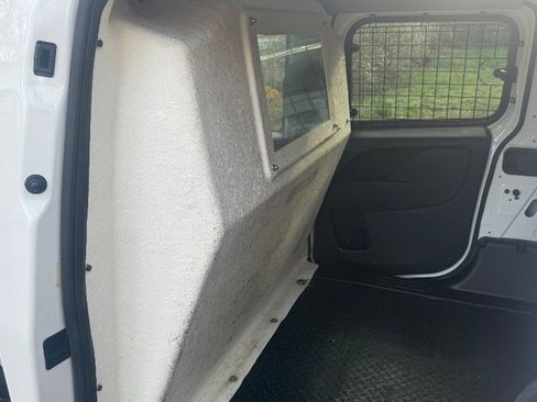 Used 2019 RAM ProMaster City Tradesman SLT image 9