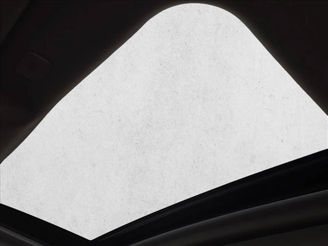 Used 2023 Toyota Highlander XLE FWD image 16