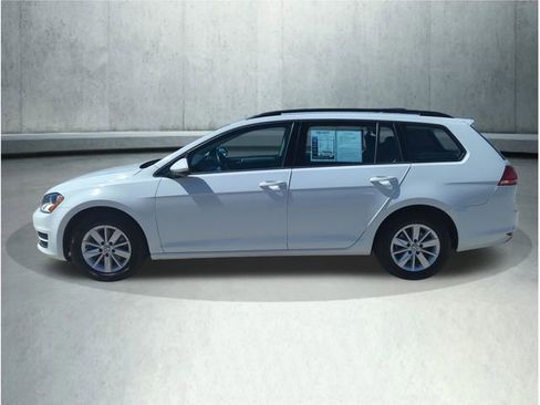Used 2016 Volkswagen Golf S FWD image 2