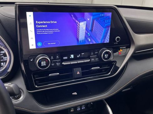 Used 2023 Toyota Highlander Bronze Edition image 14