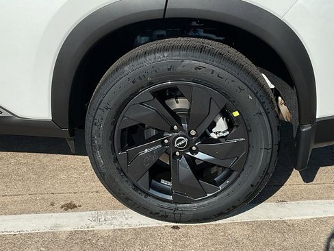 New 2026 Nissan Rogue SV image 8