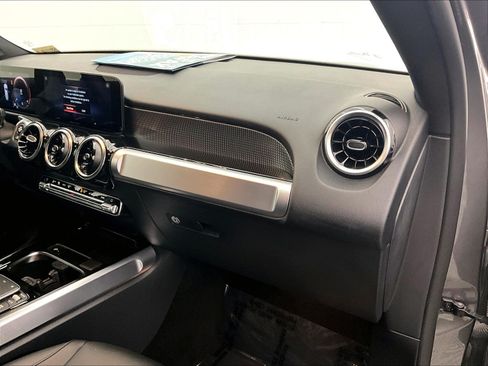 Certified 2022 Mercedes-Benz GLB 250 4MATIC image 20