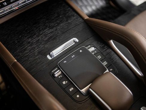 Used 2024 Mercedes-Benz GLS 63 AMG 4MATIC image 35