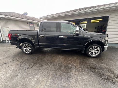 Used 2015 Ford F150 Lariat w/ Equipment Group 502A Luxury AWD/4WD image 5