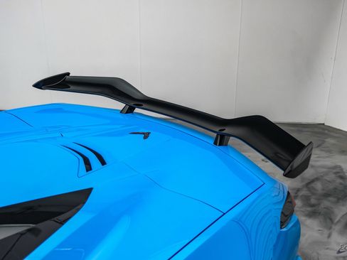 Used 2023 Chevrolet Corvette Z06 w/ Z07 Performance Package RWD image 43