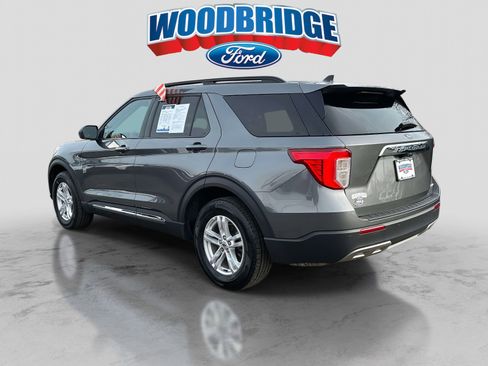 Used 2022 Ford Explorer XLT w/ Equipment Group 202A image 5