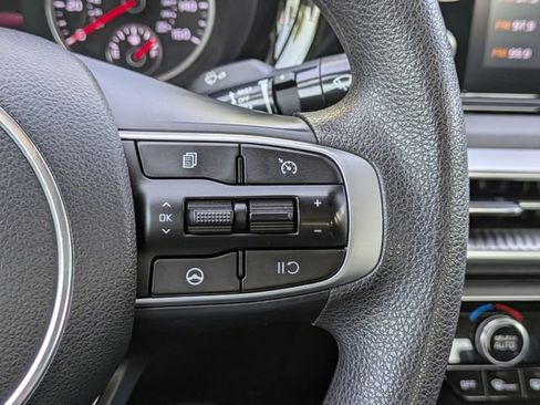 Used 2023 Kia K5 LXS image 27