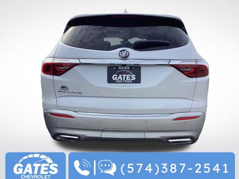 Used 2023 Buick Enclave Essence w/ Experience Buick Package FWD image 9