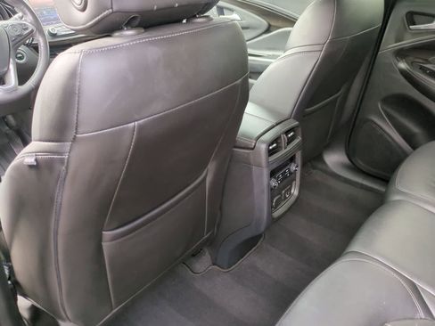 Used 2019 Buick Envision Essence w/ LPO, Cargo Package image 18