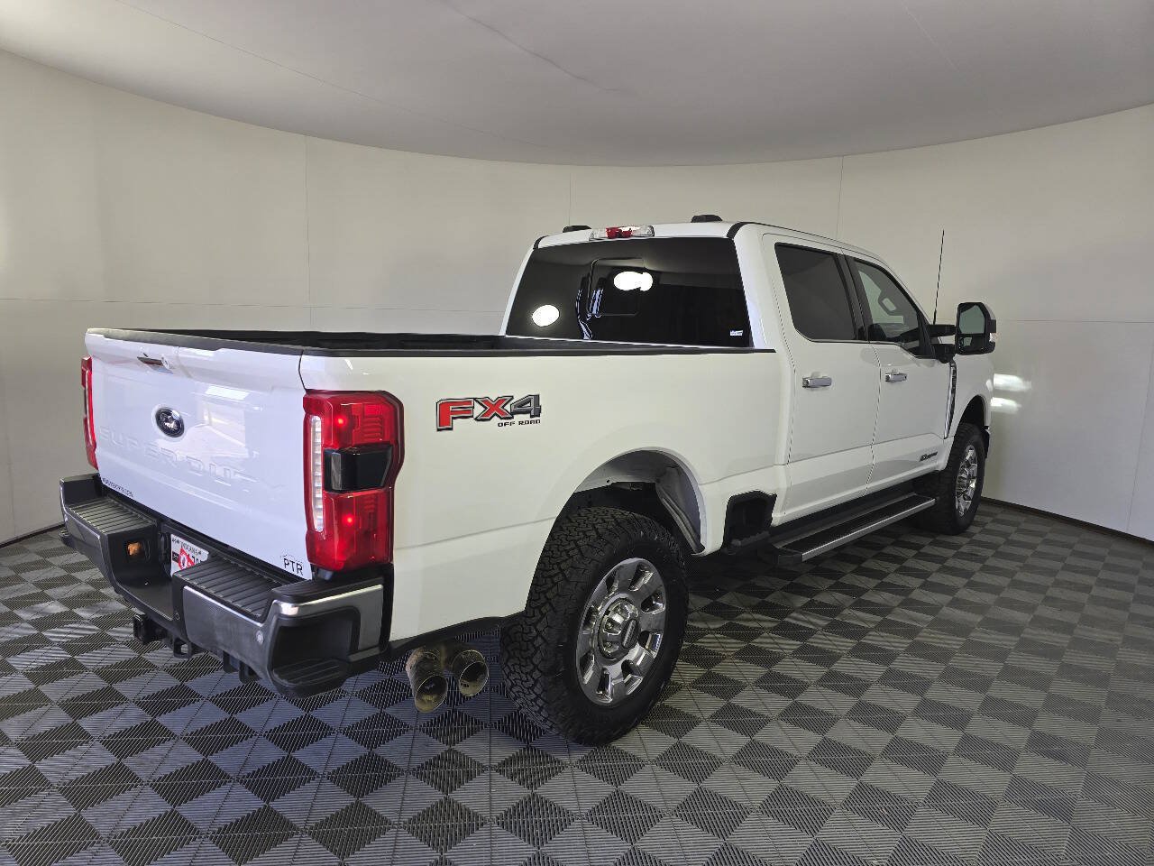 Used 2023 Ford F250 Lariat w/ Chrome Package AWD/4WD image 10