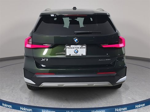 Used 2025 BMW X1 xDrive28i w/ Technology Package image 7