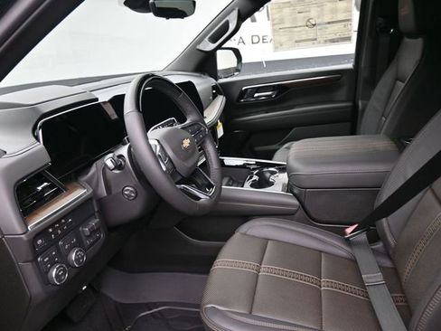 New 2026 Chevrolet Suburban High Country image 8