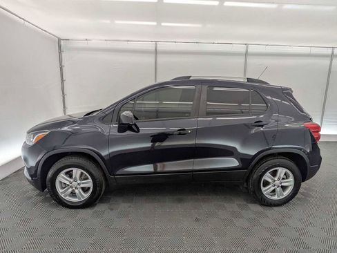 Used 2021 Chevrolet Trax LT AWD/4WD image 3