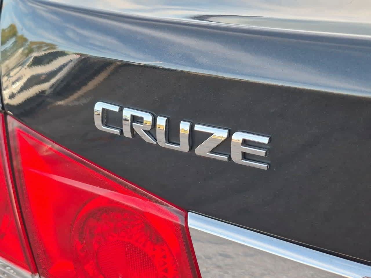 Used 2014 Chevrolet Cruze LT FWD image 12