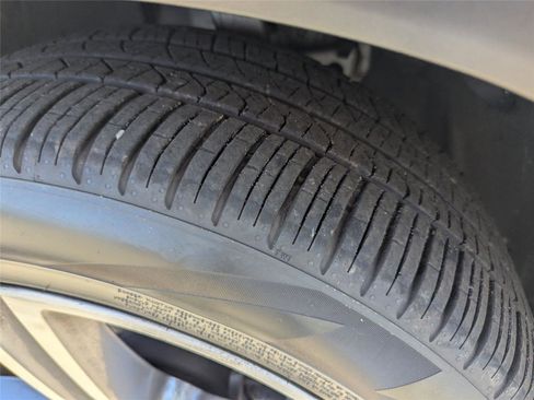 Used 2022 Mercedes-Benz GLE 350 image 10