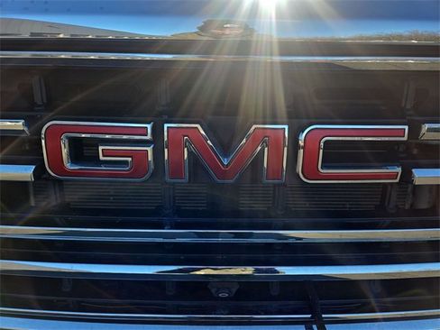 Used 2021 GMC Sierra 2500 SLT w/ SLT Preferred Package image 32