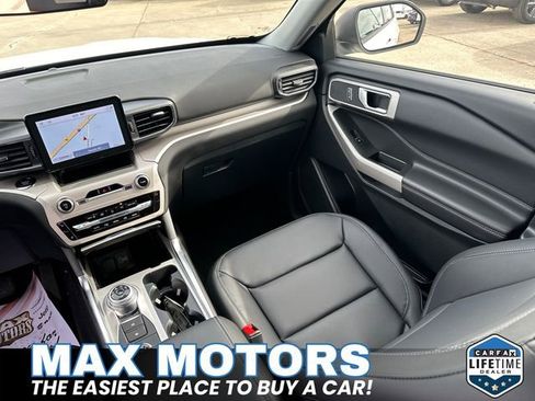 New 2024 Ford Explorer XLT w/ Equipment Group 202A image 23
