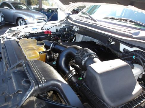 Used 2015 Ford F150 Lariat w/ Equipment Group 502A Luxury AWD/4WD image 22