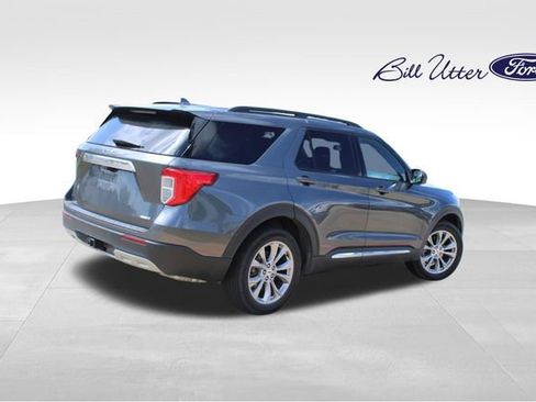 Used 2020 Ford Explorer XLT w/ Equipment Group 202A AWD/4WD image 5
