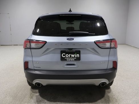 Used 2022 Ford Escape SE w/ Convenience Package AWD/4WD image 3
