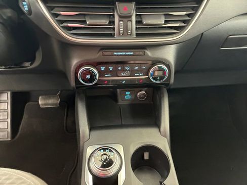 Used 2021 Ford Escape SE w/ SE Sport Appearance Package AWD/4WD image 21