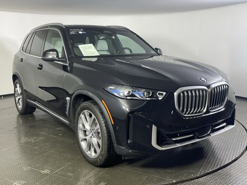 Certified 2026 BMW X5 xDrive40i AWD/4WD image 3