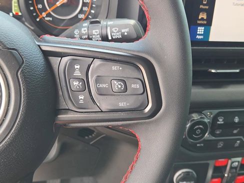 Used 2024 Jeep Wrangler Unlimited Rubicon w/ Convenience Group AWD/4WD image 25