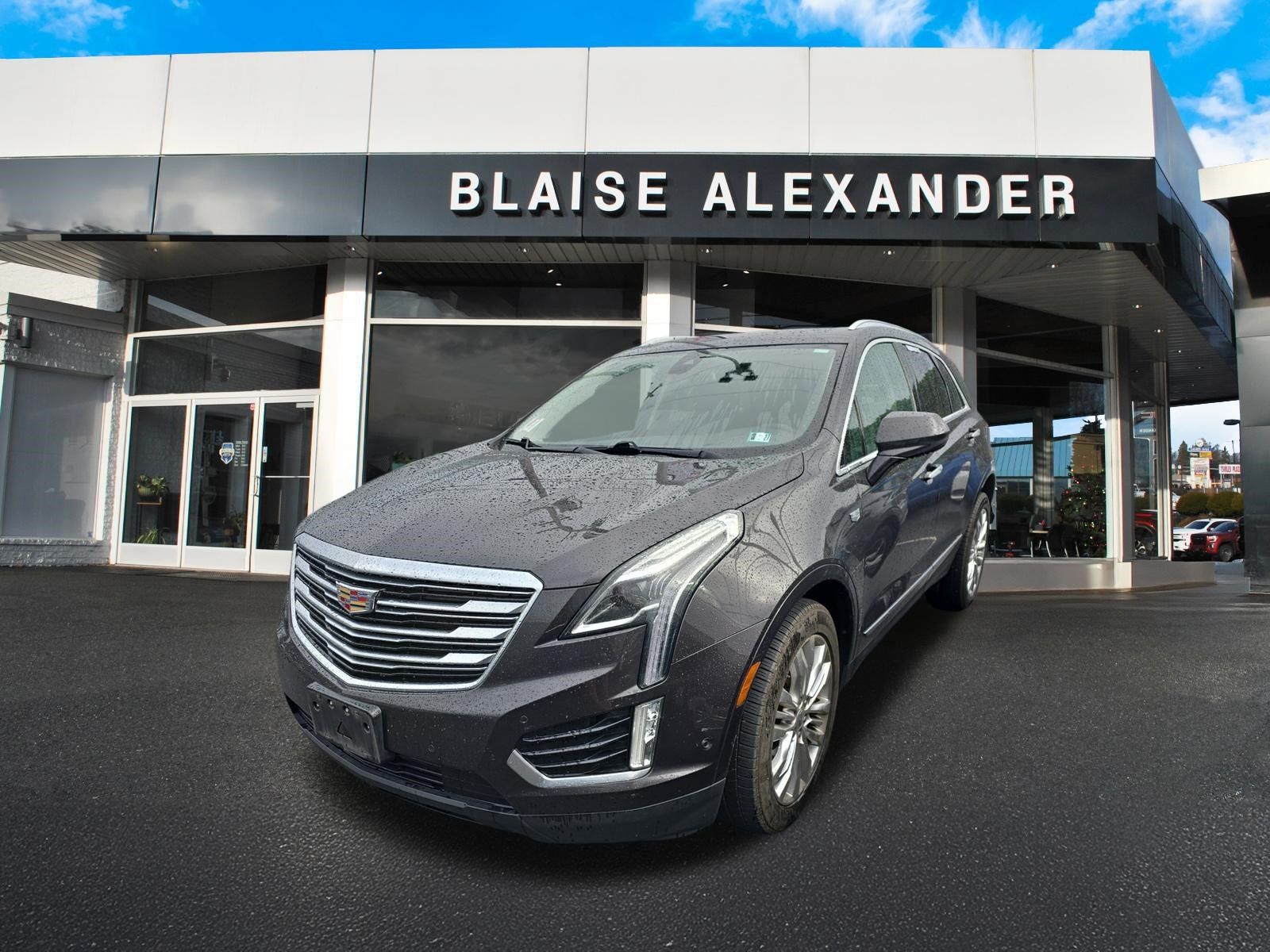 Used 2018 Cadillac XT5 Premium Luxury w/ Driver Assist Package AWD/4WD image 7