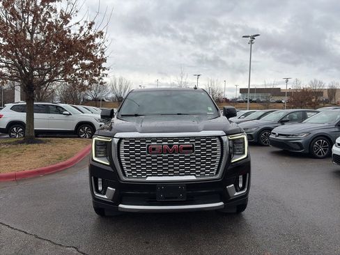 Used 2022 GMC Yukon XL Denali image 2