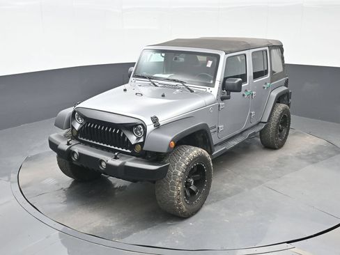Used 2018 Jeep Wrangler Unlimited Sport S AWD/4WD image 16