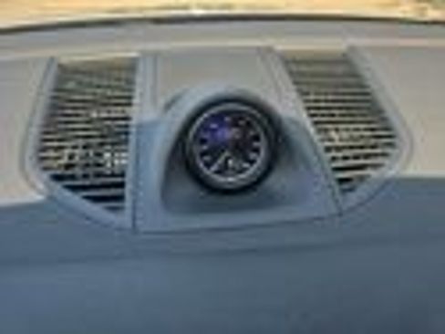 New 2026 Porsche Macan image 26