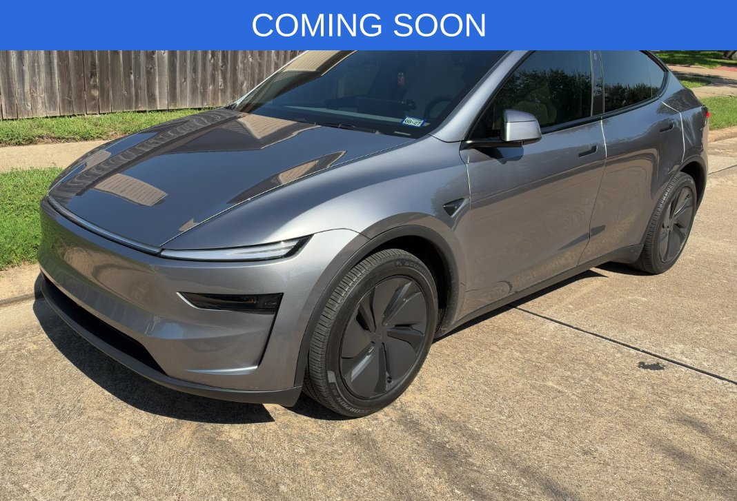 Used 2026 Tesla Model Y AWD image 1
