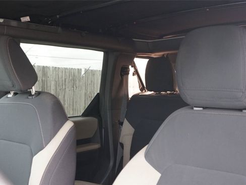 Used 2021 Ford Bronco Big Bend w/ Sasquatch Package AWD/4WD image 11