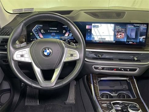 Used 2023 BMW X7 xDrive40i w/ Executive Package image 31