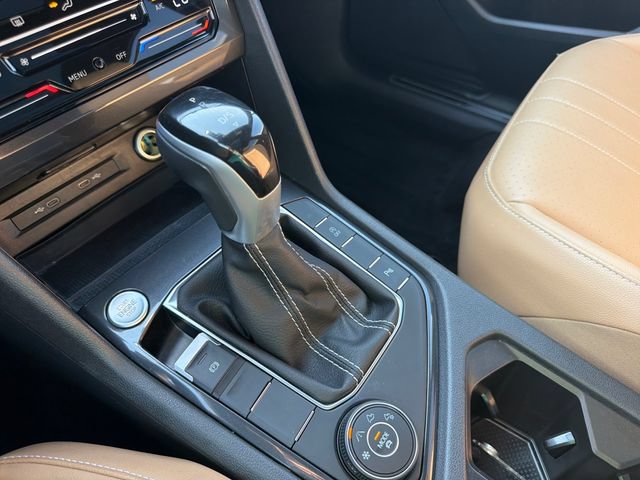 Certified 2024 Volkswagen Tiguan SE R-Line AWD/4WD image 24