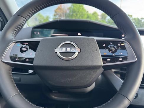 Certified 2025 Nissan Murano SL w/ Cargo Package AWD/4WD image 18