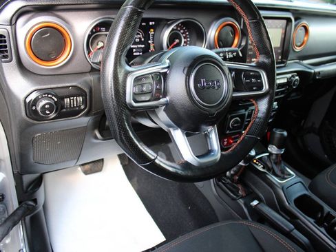 Used 2021 Jeep Gladiator Mojave AWD/4WD image 8