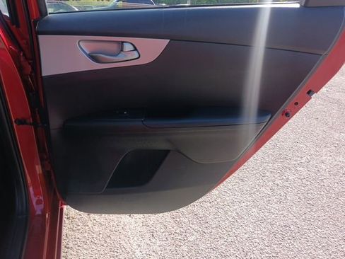 Used 2022 Kia Forte LXS image 18