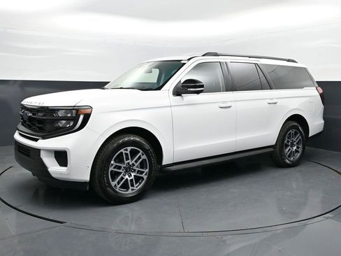 Used 2025 Ford Expedition Max Active AWD/4WD image 1