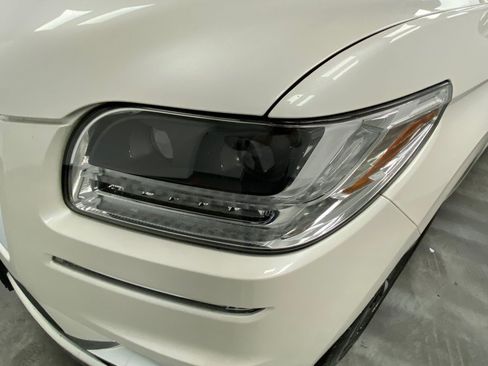 Used 2019 Lincoln Navigator Reserve AWD/4WD image 11
