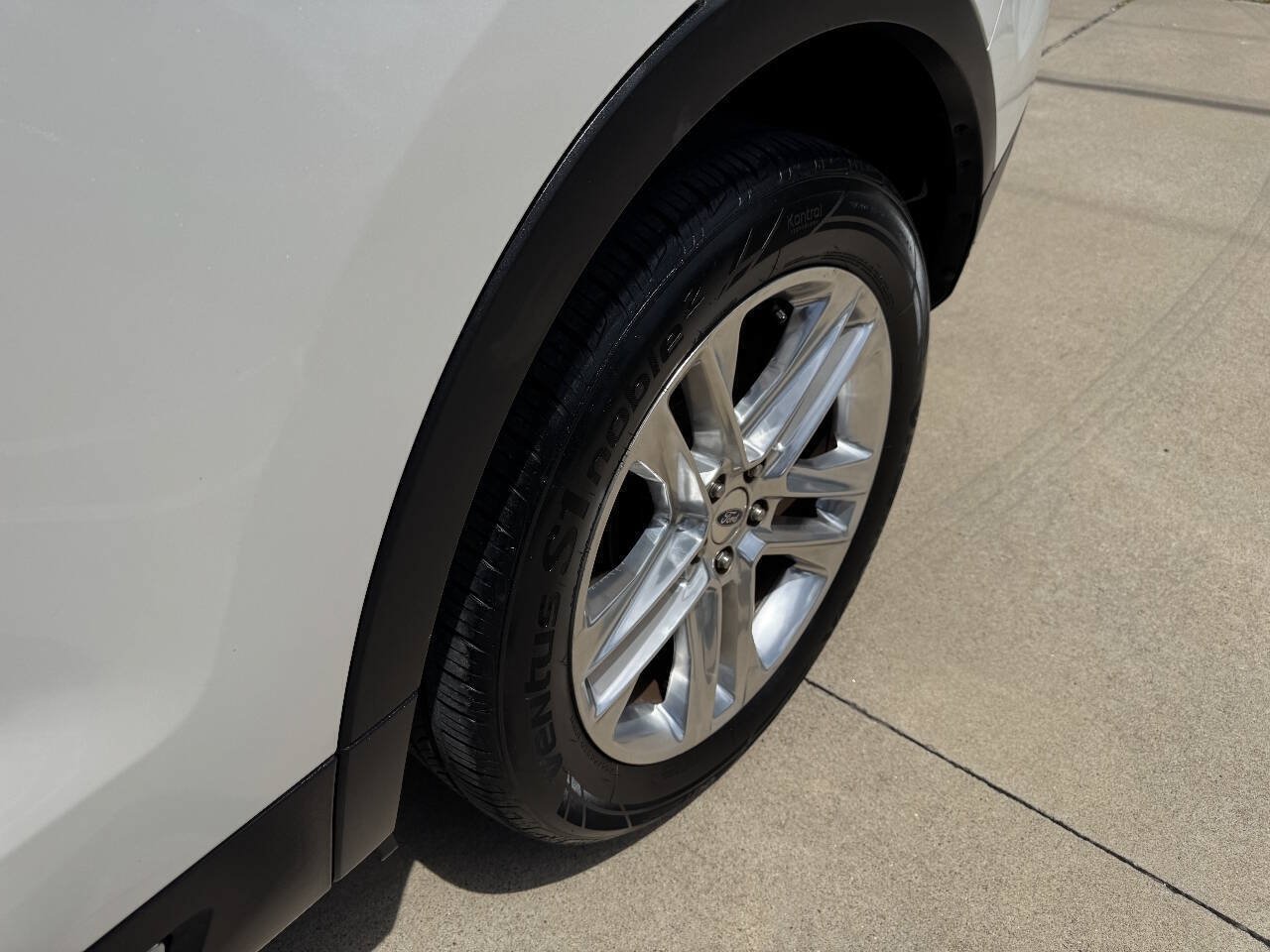 Used 2016 Ford Explorer Limited w/ Equipment Group 301A FWD image 37