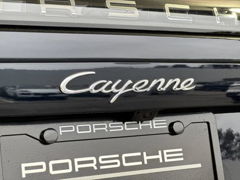 Certified 2023 Porsche Cayenne AWD/4WD image 33
