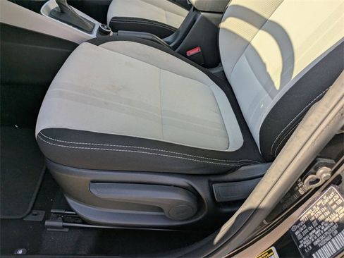 Used 2023 Hyundai Venue SEL image 15