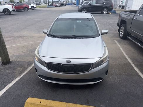 Used 2017 Kia Forte LX FWD image 1