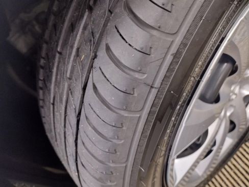 Used 2023 Toyota Corolla LE image 6