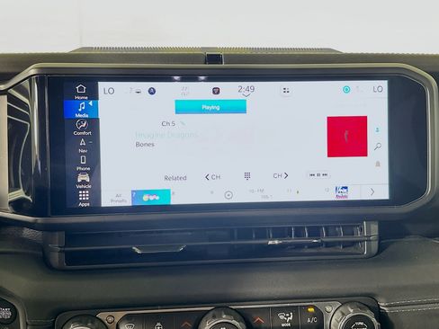 Used 2024 Jeep Wrangler Sahara w/ Technology Group image 19